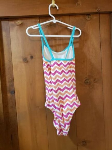 Garnet Hill Kids One-Piece Swimsuit Girls 8 Chevron Pattern - Picture 2 of 16